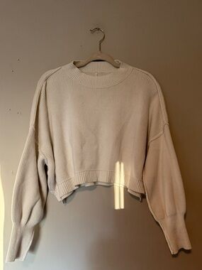 GUC Free People Creamy White Cropped Easy Street Sweater- Size Small